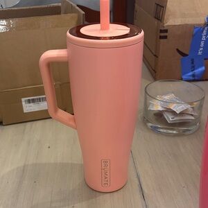 BrüMate Peach 40 oz Tumbler with Handle